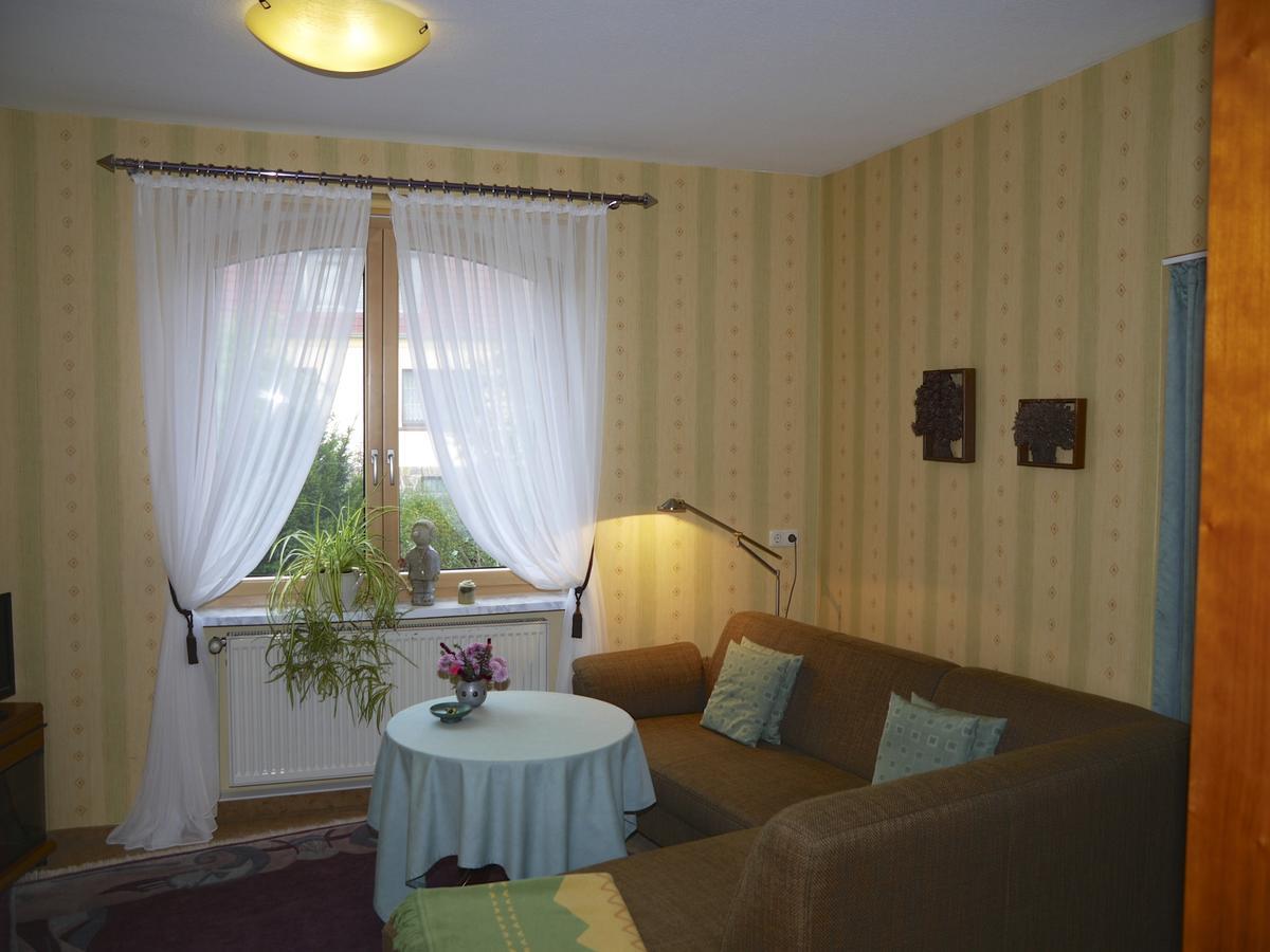 Ferienwohnung Haus "Anna" Bad Blankenburg Exterior foto